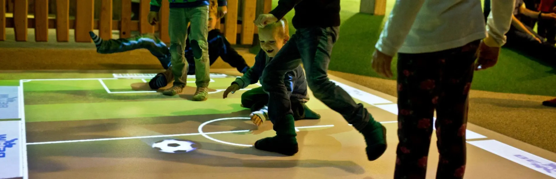 Indoor speelparadijs Playground voetbal large
