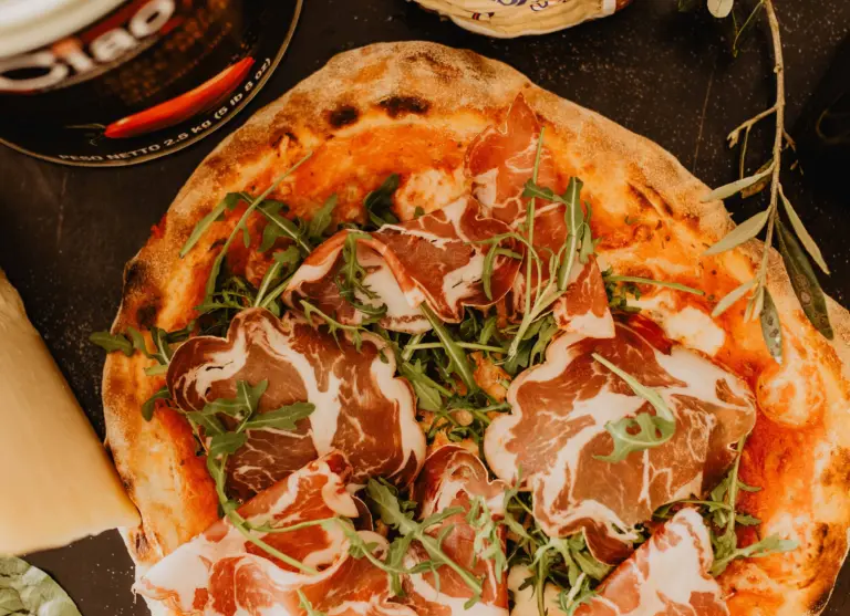 Camping de kleine wolf horeca italiaan pizza parmaham